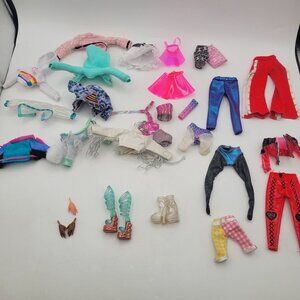 MGA Entertainment Lot of LOL OMG Doll Clothes Shoes Accessories - 30 pcs
